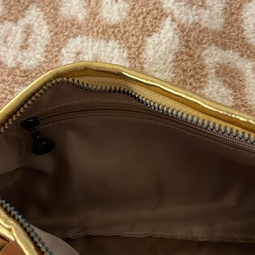 Woven Faux Leather Gold Purse - Picture 6 of 9